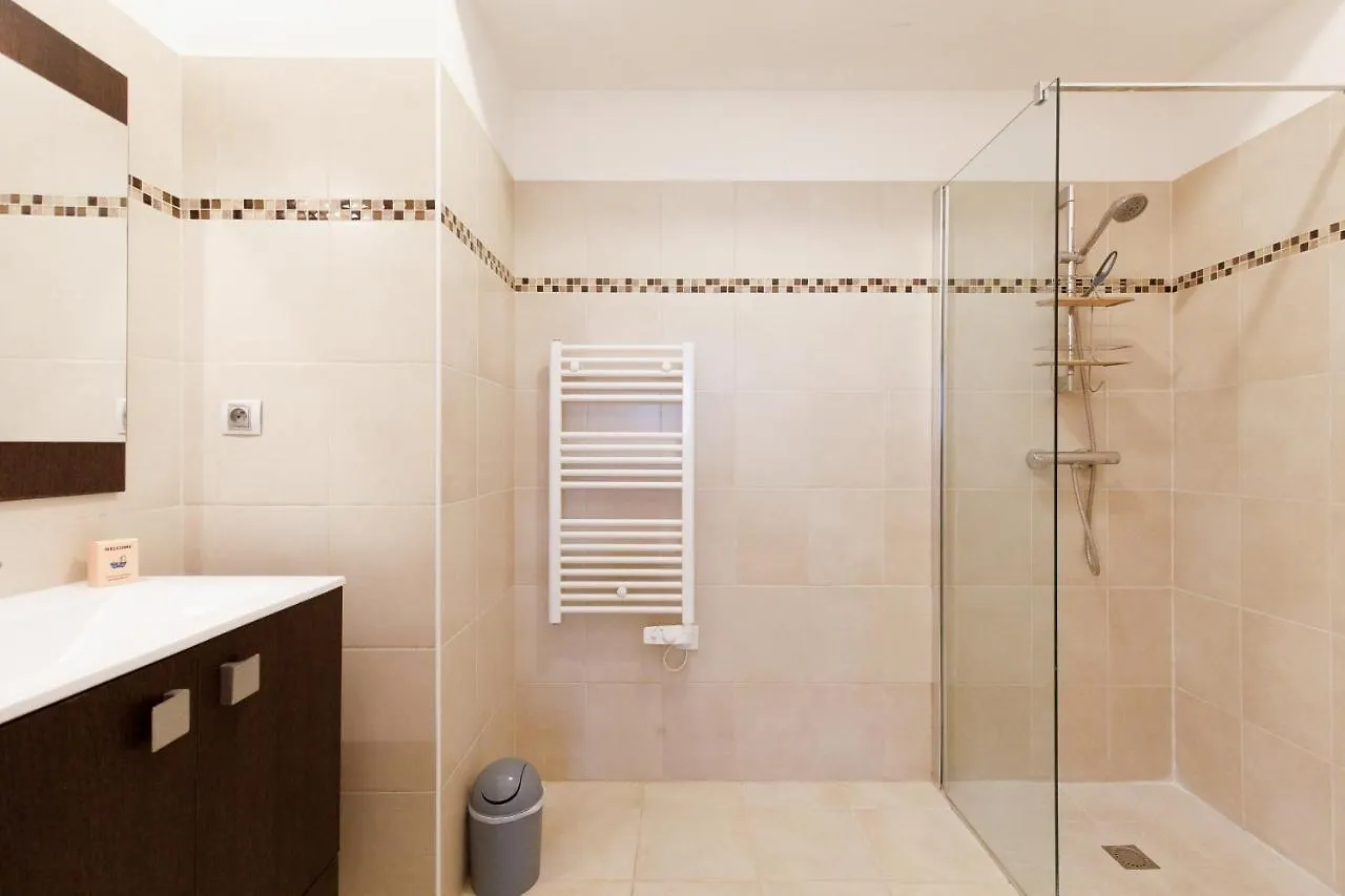 Cannes Victoria Yourhosthelper Apartment